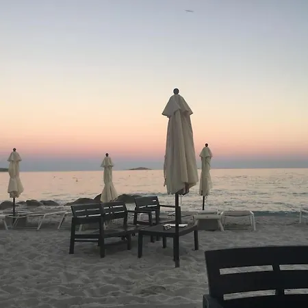 Cosy, Porto-vecchio 150m Дом отдыха *